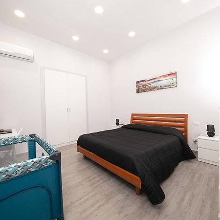 Casa Vacanze Alma B&B Grazioso Appartamento Sul Lungomare Di Pozzuoli A 300Mt Dal Centro E Dal Rione Terra By Movery Exteriör bild