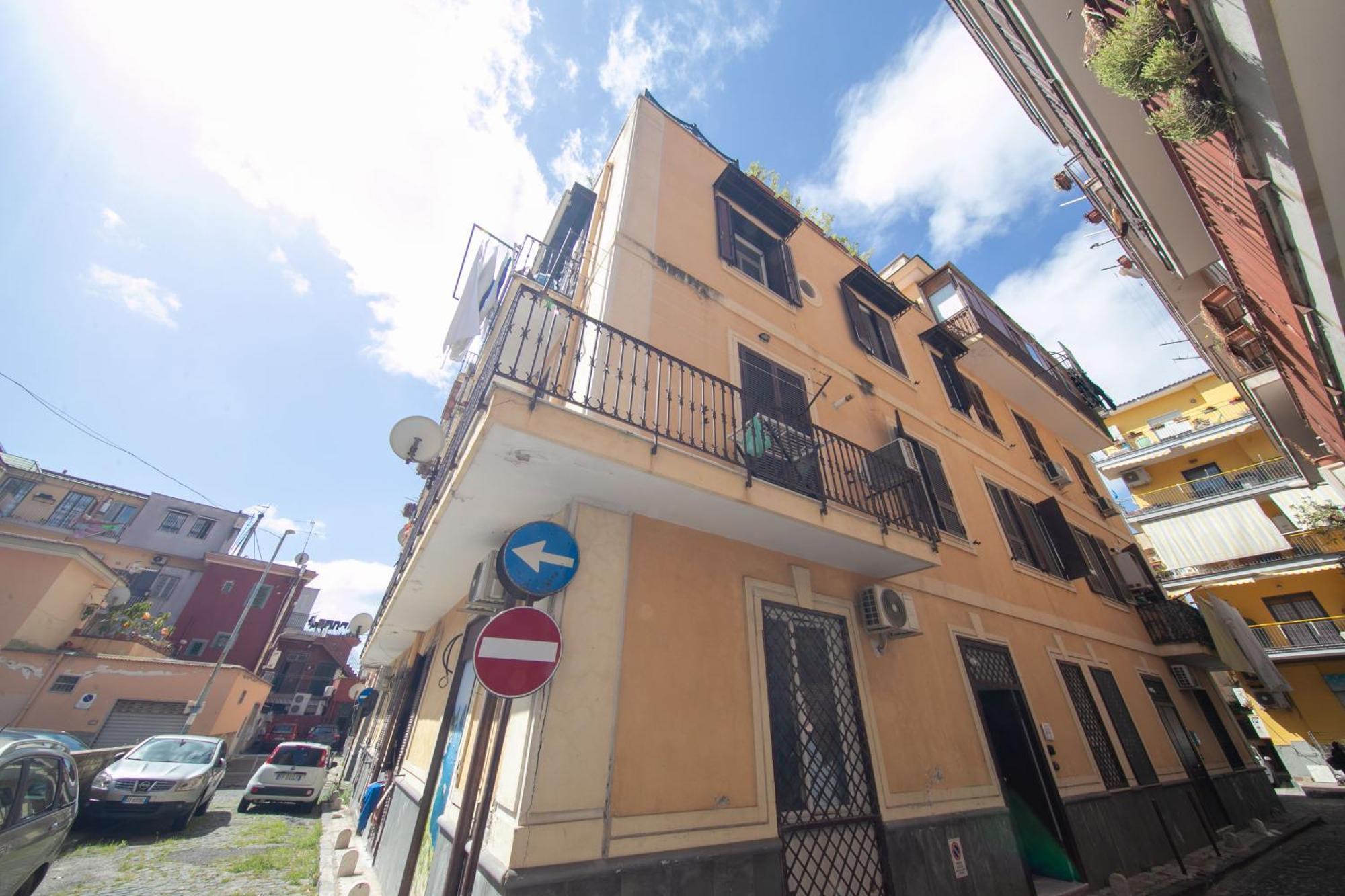 Casa Vacanze Alma B&B Grazioso Appartamento Sul Lungomare Di Pozzuoli A 300Mt Dal Centro E Dal Rione Terra By Movery Exteriör bild